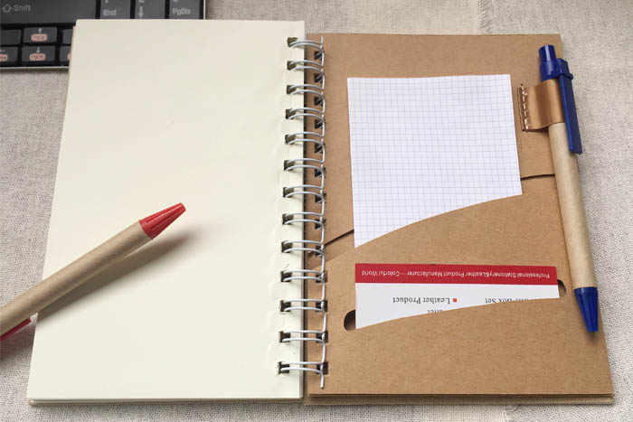 دفتر بغلاف ورقي ذو تصميم حلزوني حجم A5 دفتر . A5 Spiral Bound Paperback Notebook Diary School Office