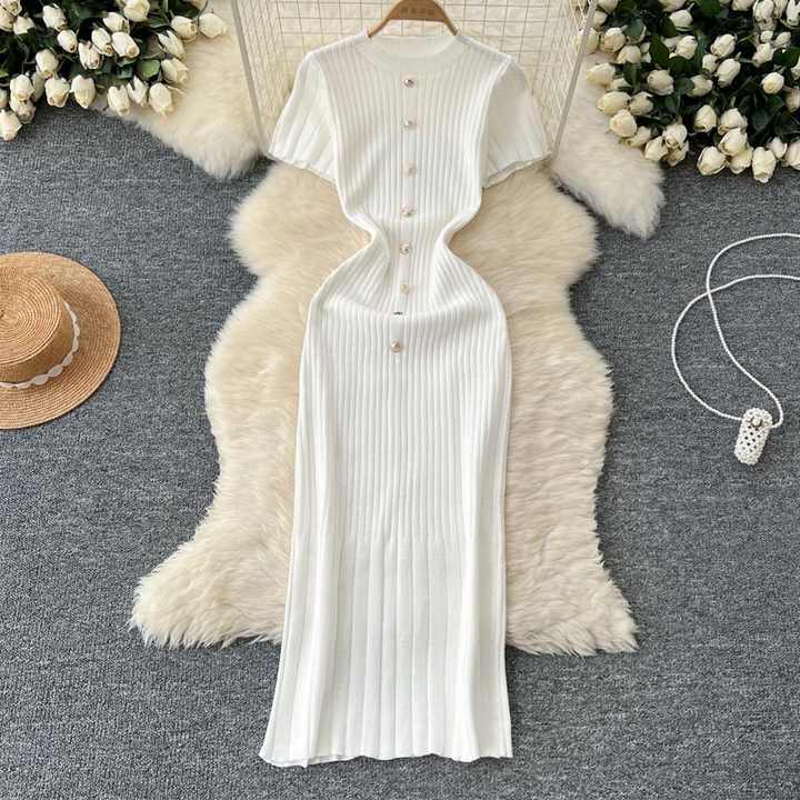 Elegant sleeveless summer dress