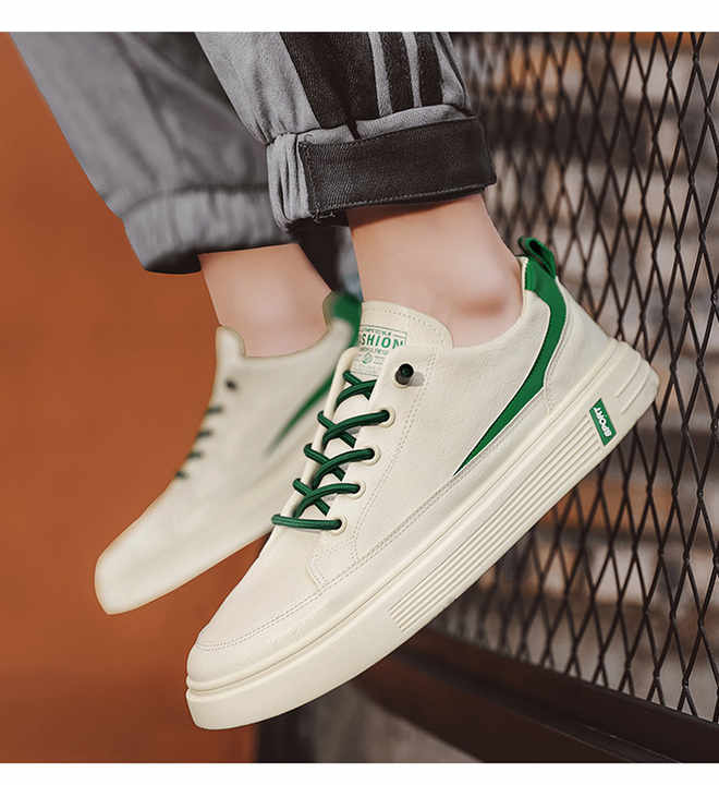 Men's sports shoes
