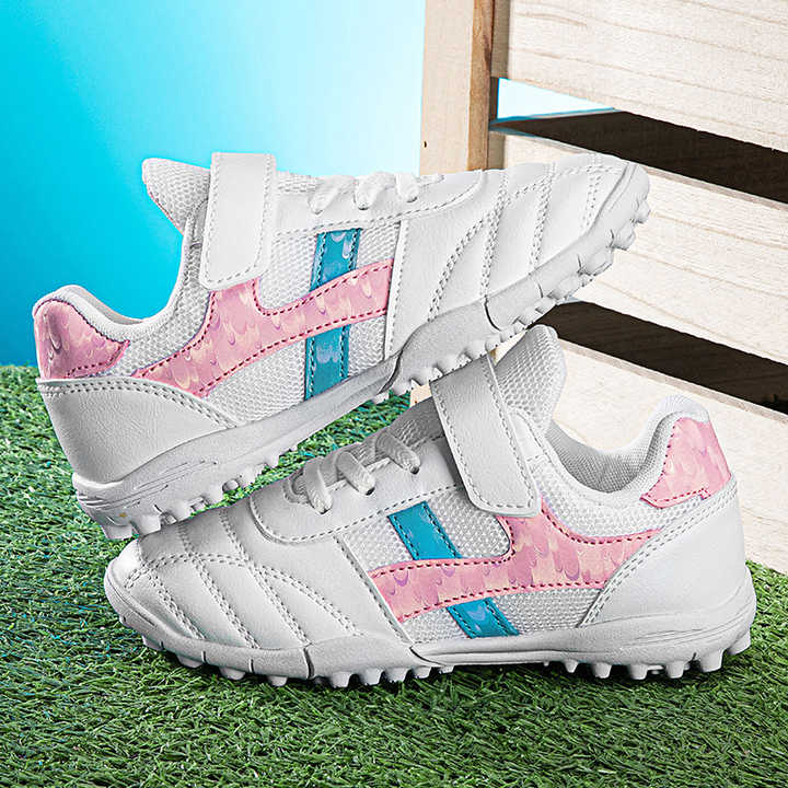 أحذيه رياضيه بنات كرة قدم