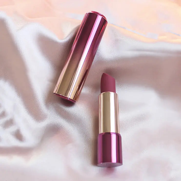 أحمر شفاه فاخر ملون بالأبيض والروز والأسود - Luxury Colorful Lipstick White Rose Black Private