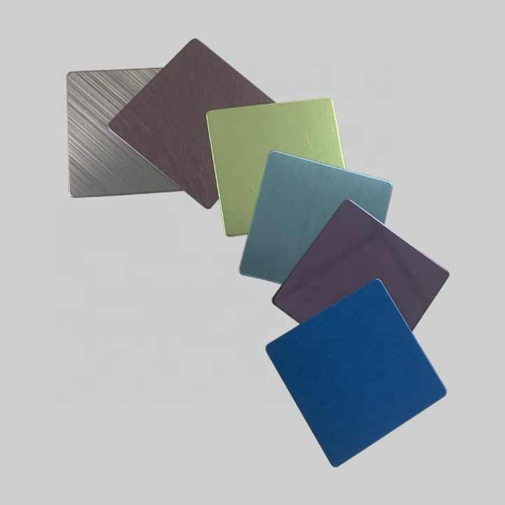 ألواح زخرفية من الفولاذ ديكور