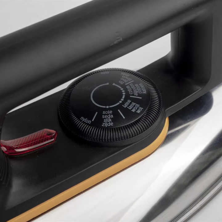 آلة حديد صغيرة منزلية مكواة - كوايه