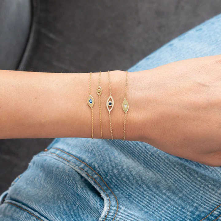 اساور من الفضة الإسترلينية