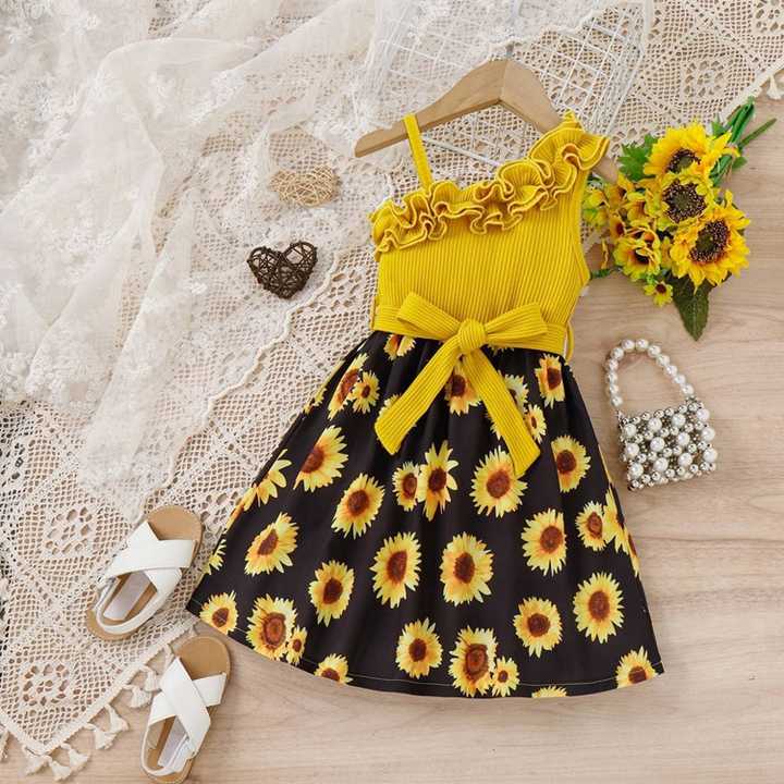 Elegant girls dress, children's summer clothes