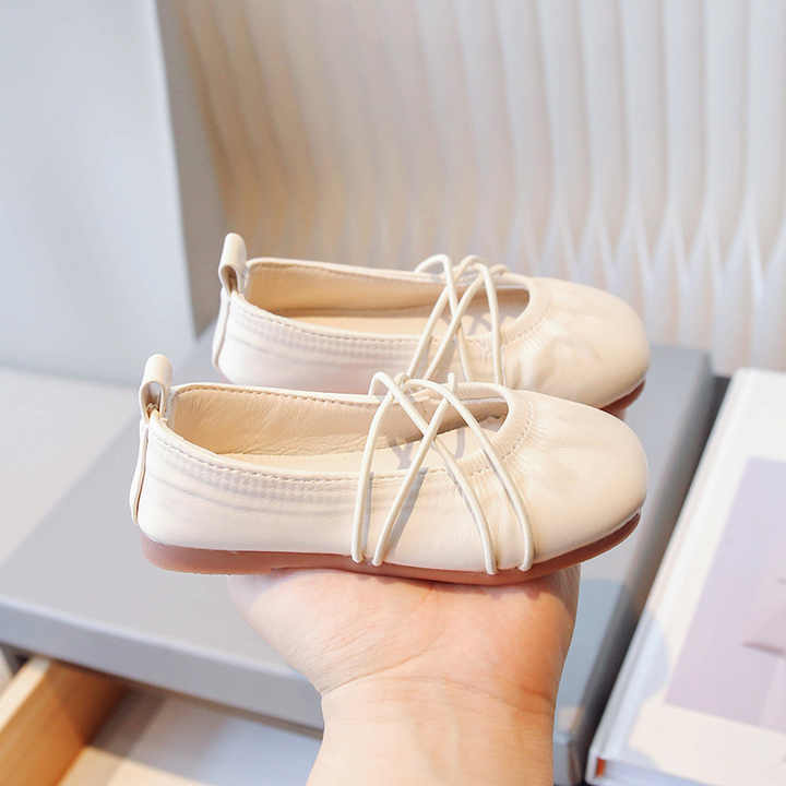 حذاء مسطح بنات جلدية