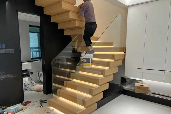 مداس السلم حاجز -stair tread barrier