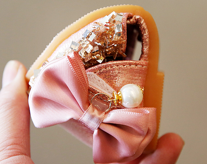 حذاء مسطح بنات عصري