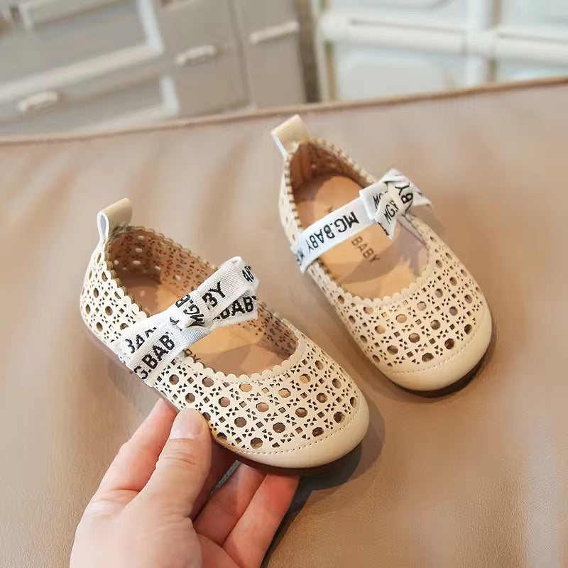 New Spring Girls Leather Princess Shoes Children's Sandals Outdoor Hollow Breathable Soft Bottom Summer Set