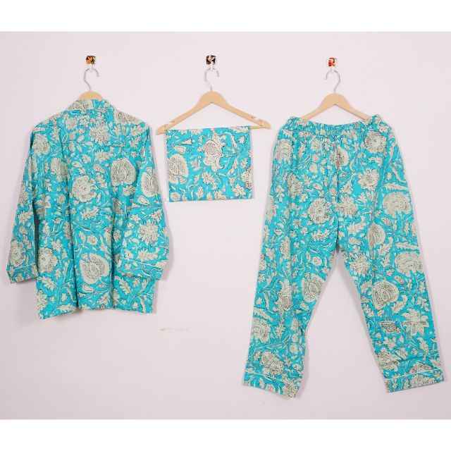 Women's long-sleeved pajamas