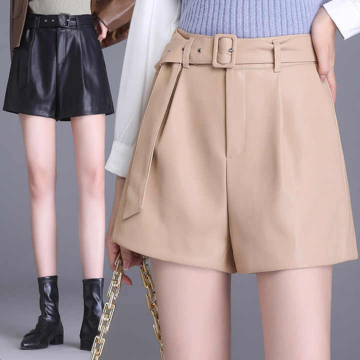 Women's genuine leather shorts 