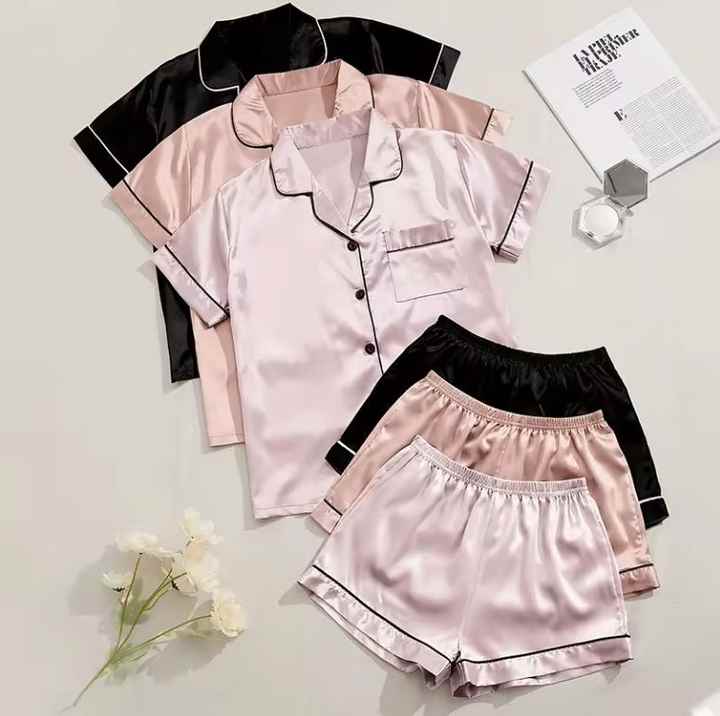 ملابس نوم نسائية  Women's Sleepwear