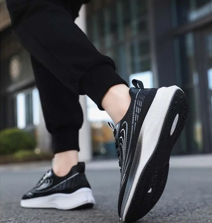 casual sneakers 