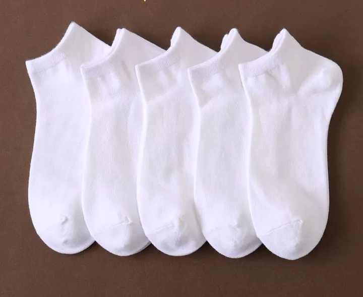 Women's white socks, easy to clean, odor-resistant and non-slip 