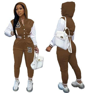 طقم ملابس نسائي من قطعتين