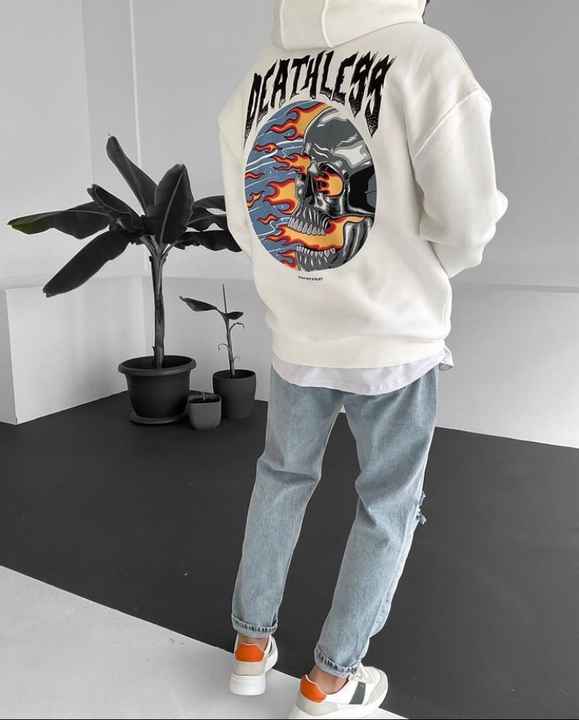 Hoodies and sweatshirts 