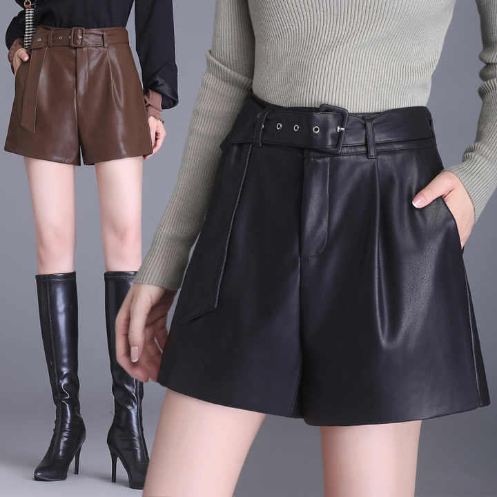 Women's genuine leather shorts 