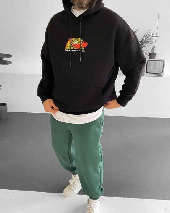 Hoodies and sweatshirts 