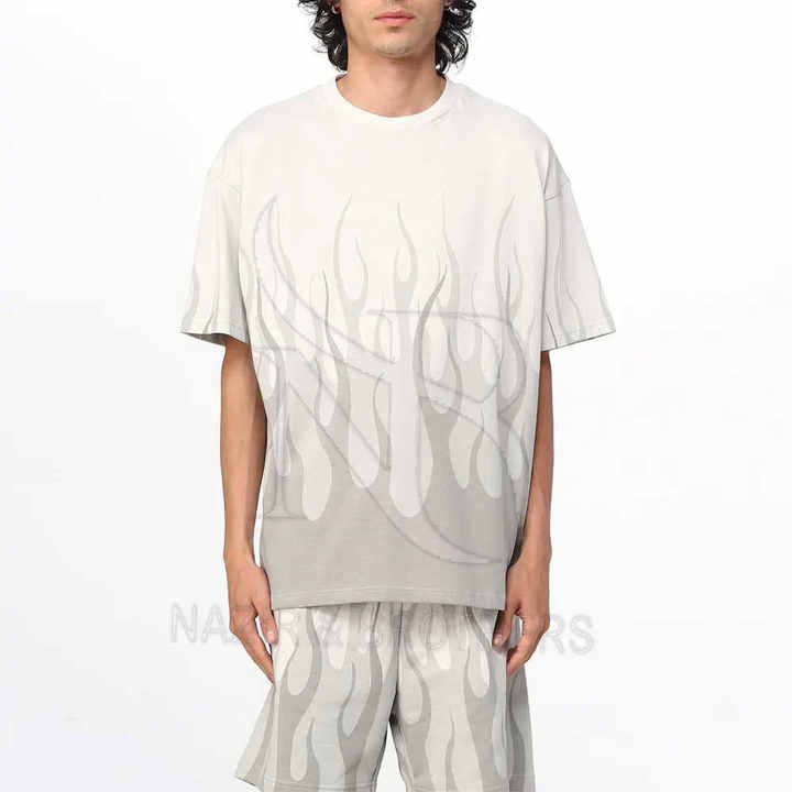 تيشيرت وشورت عصري