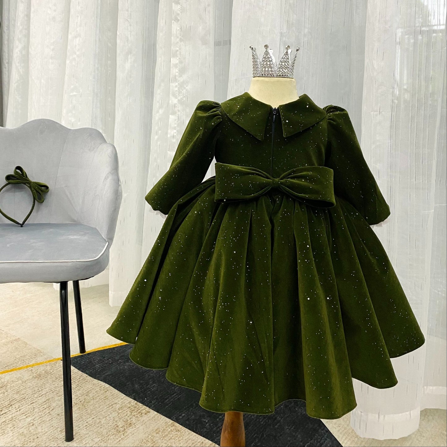 فستان بنات مخملي