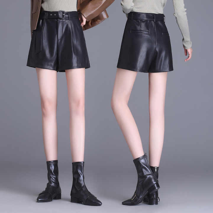 Women's genuine leather shorts 