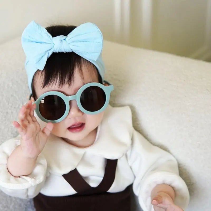 Hair accessories, girls' glasses, and hair tie 