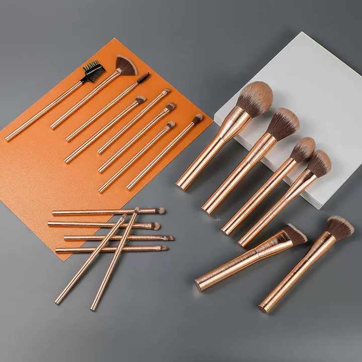 مجموعة فرش مكياج فاخرة