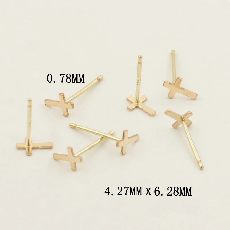gold stud earrings 