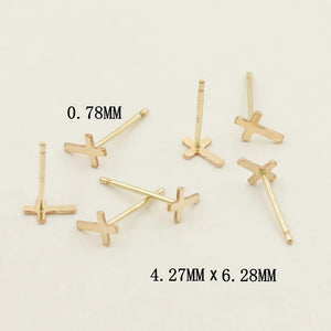gold stud earrings 