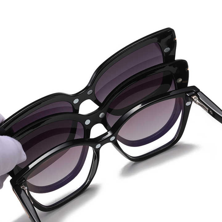 Women's glasses 