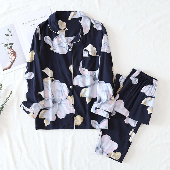 Women's pajamas suit