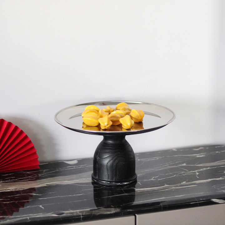 Serving plates 
