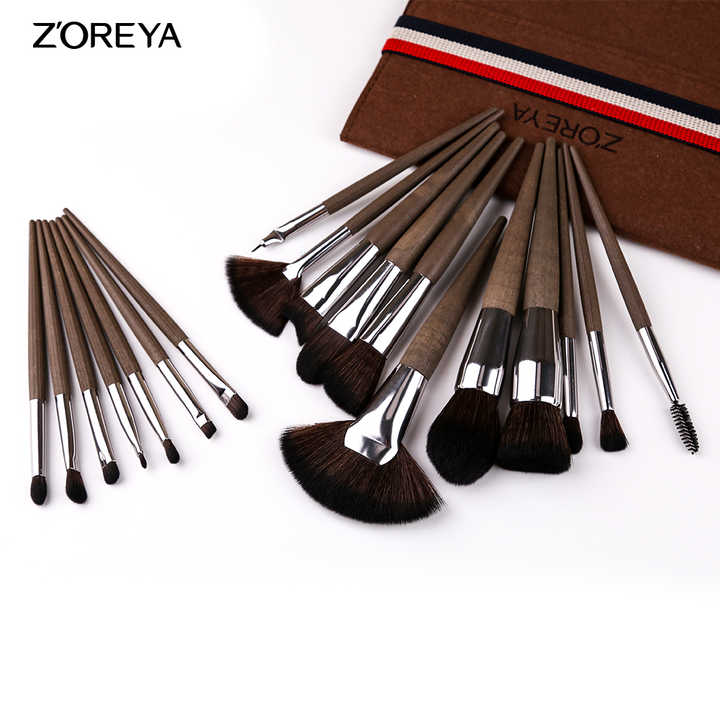 مجموعة فرش مكياج زوريا 18