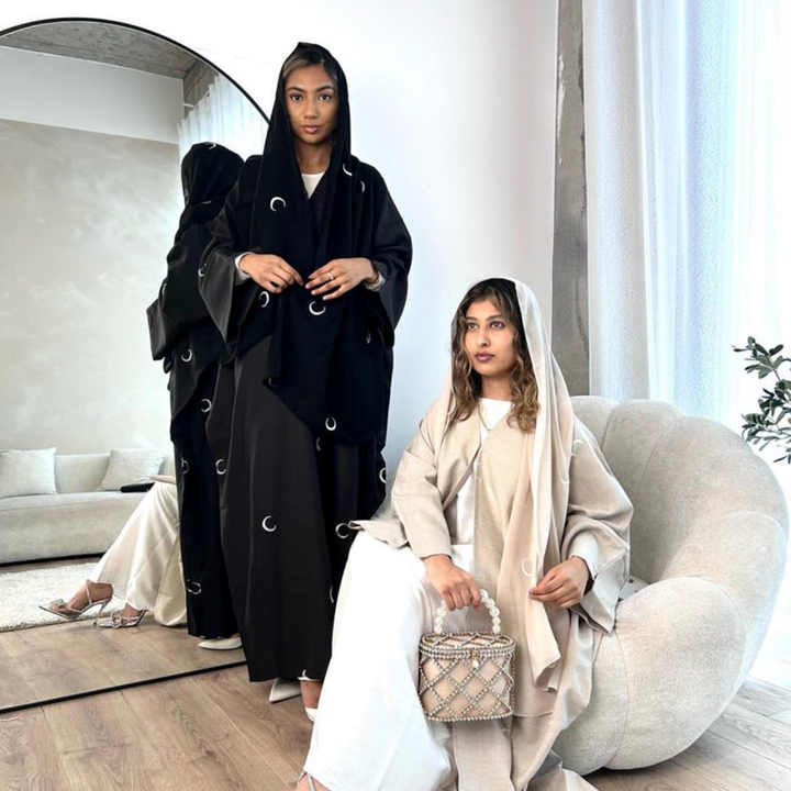 عبايات ملونه نسائيه
