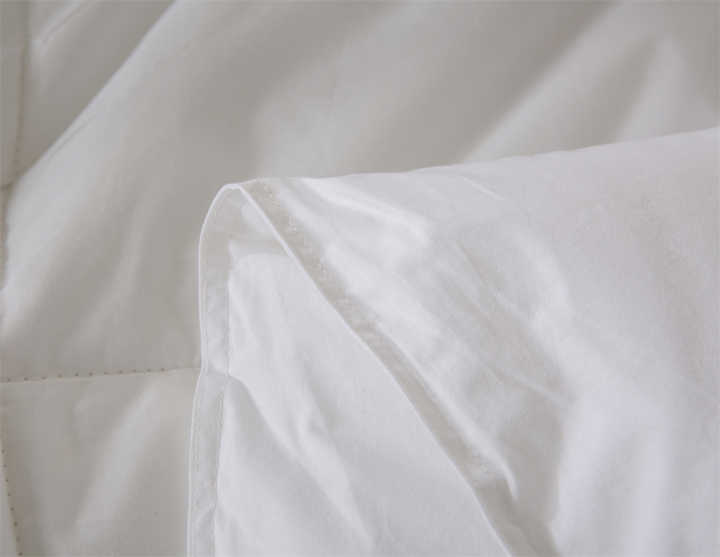 اطقم مفارش فندقية من القطن