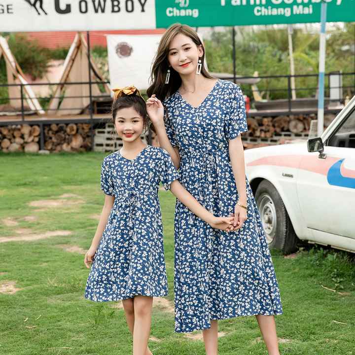 Summer Matching Outfits for Mother and Daughter, Family Matching Design Shirts and Shorts for Father and Son, Suitable for Holidays 