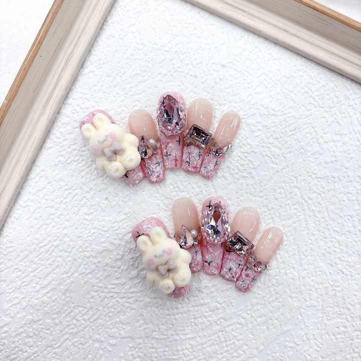 Artificial nails