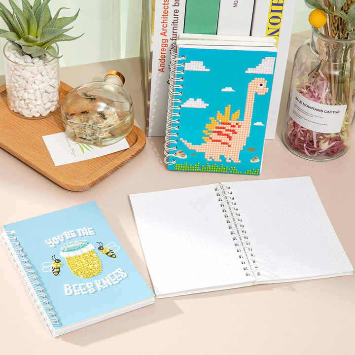 دفاتر مدرسية مخصصة، قرطاسية