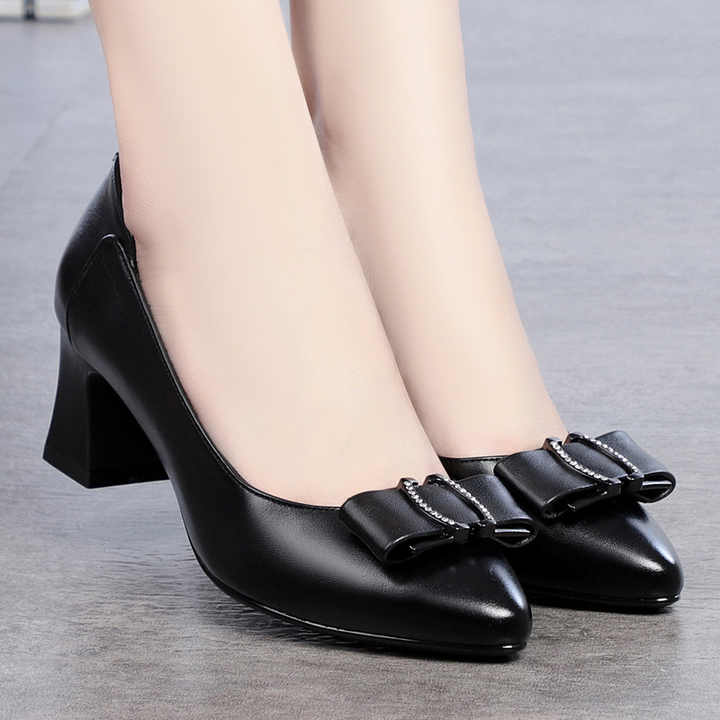 Women's heel shoes