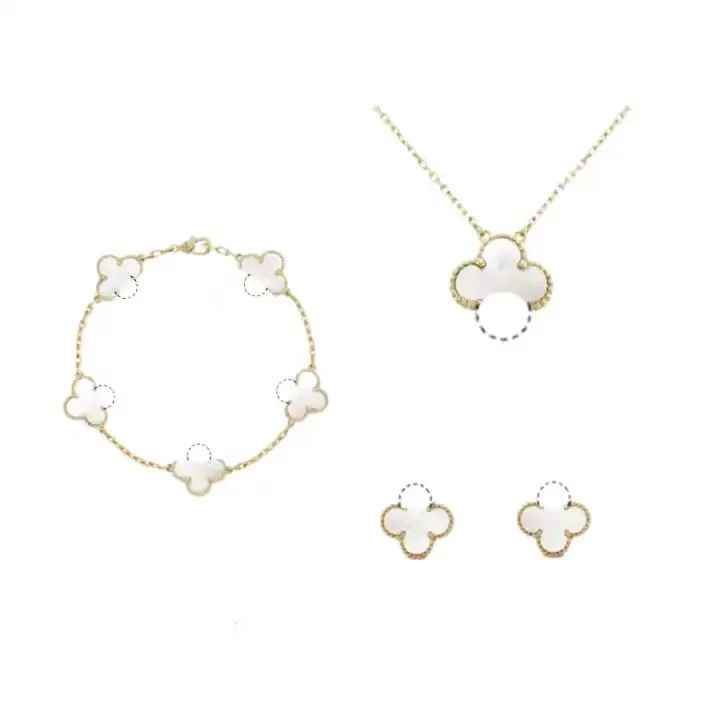 Clover necklace