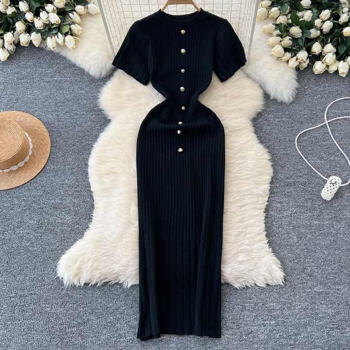 Elegant sleeveless summer dress