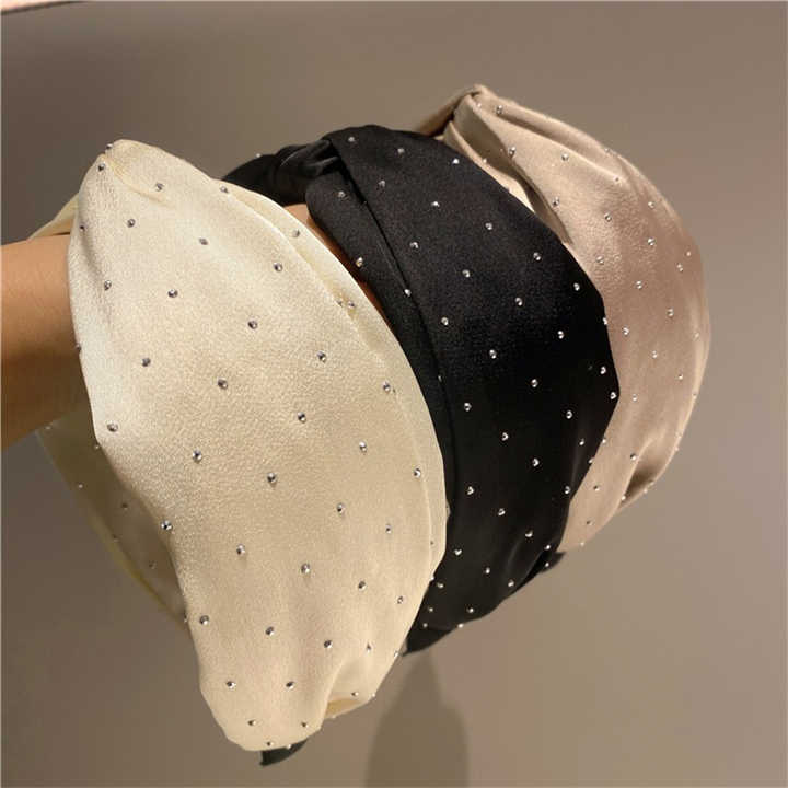 عصابة رأس نسائية ملونة ومثقوبة من نسيج حجر . Women's Colorful Hollow Out Rhinestone Headband