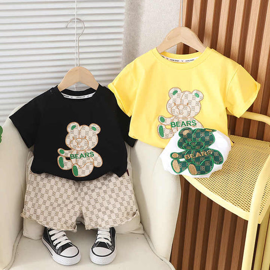 Boys' shorts, children's clothing for boys with an embroidered bear 