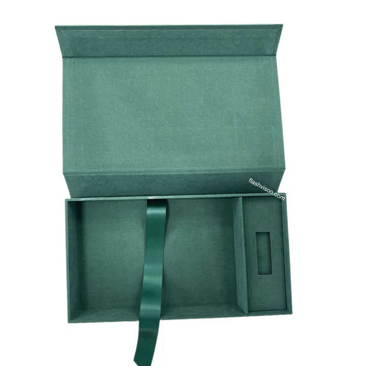 صندوق صور مخملي مخصص لحفلات الزفاف . Custom Velvet Photo Box for Weddings