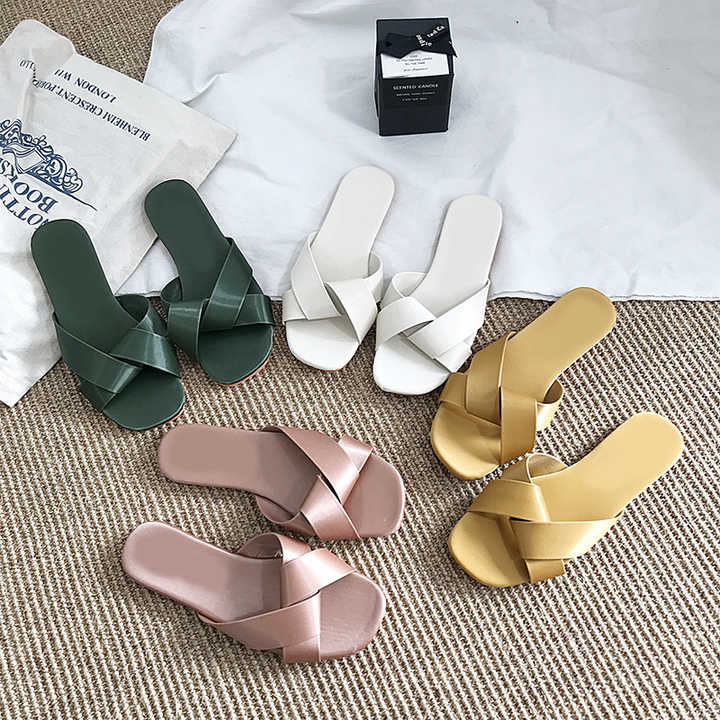 Elegant women's sandal 
