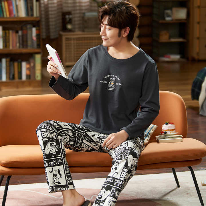 Men's stylish long-sleeved pajamas autumn clothes. 