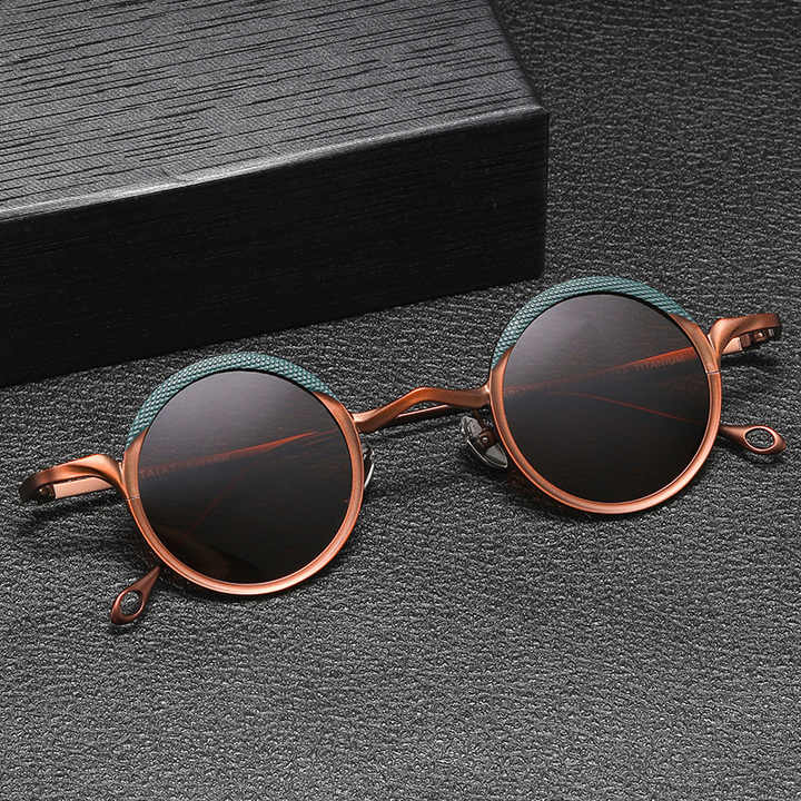 round sunglasses 