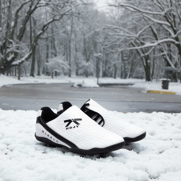 lightweight sneakers 