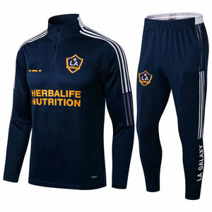 Long-sleeved jackets, shirts