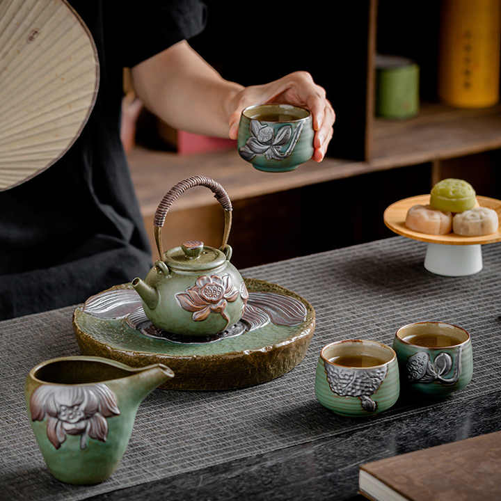 Retro Kung Fu Design Pottery Teapot Set 